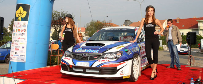 Česká posádka na rallye v Emirátech